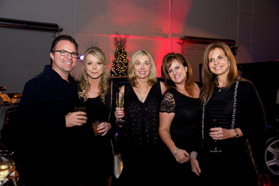 Coleen Ayres, Tula Carnahan, Dalal Murgai, Brenda McDuffy, Carl Stomberg at Woodlands fashion preview party