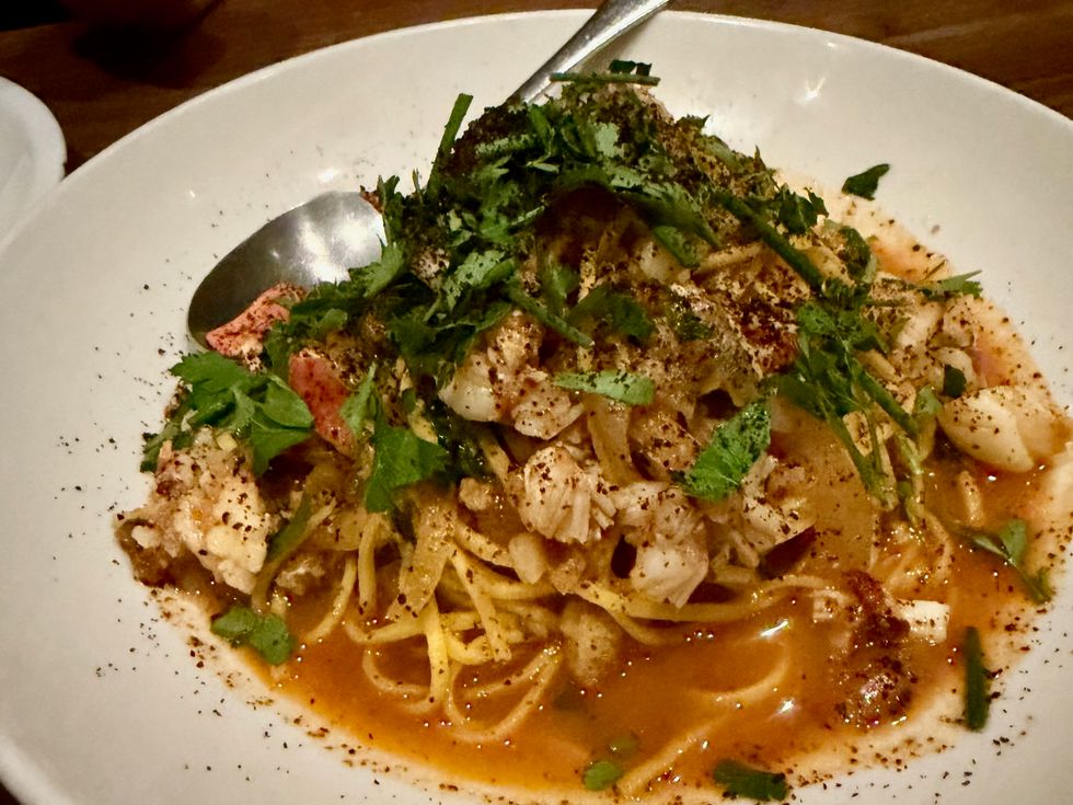 Coltivare capellini with lobster