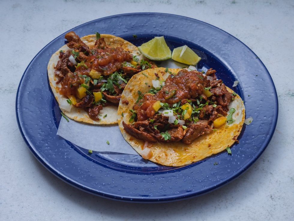 Comalito tacos al pastor