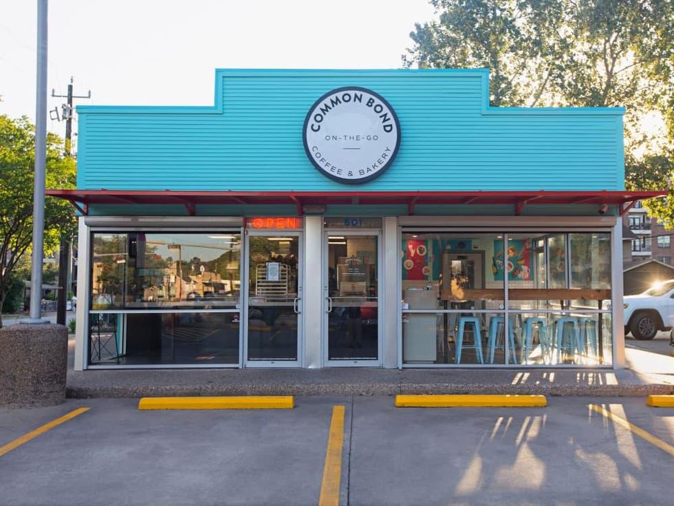 Common Bond On The Go exterior