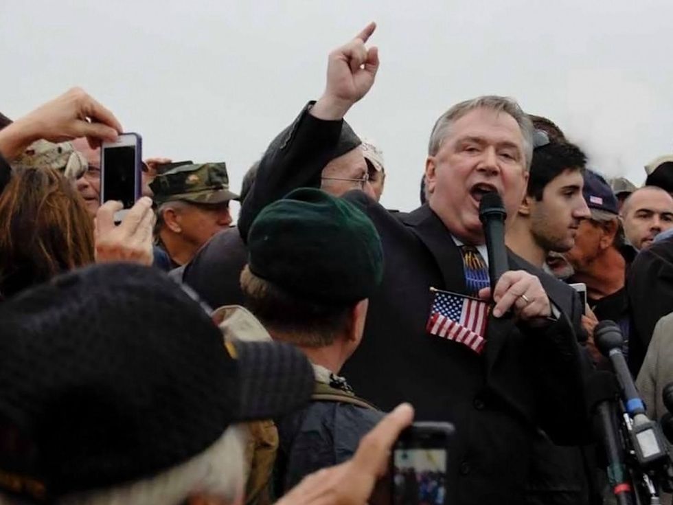 Congressman Steve Stockman addresses America's veterans at the World War II Memorial Oct. 13, 2013