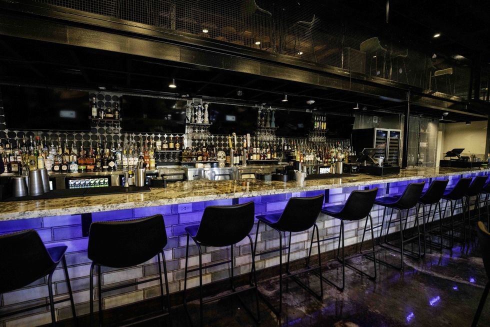 Conservatory Galleria Roxy lounge