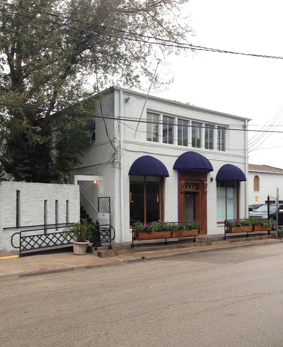 corner table exterior