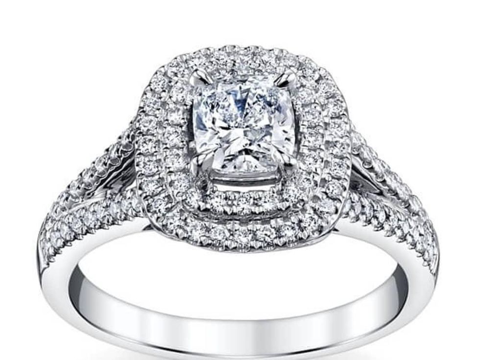 Courtesy of Robbins Brothers