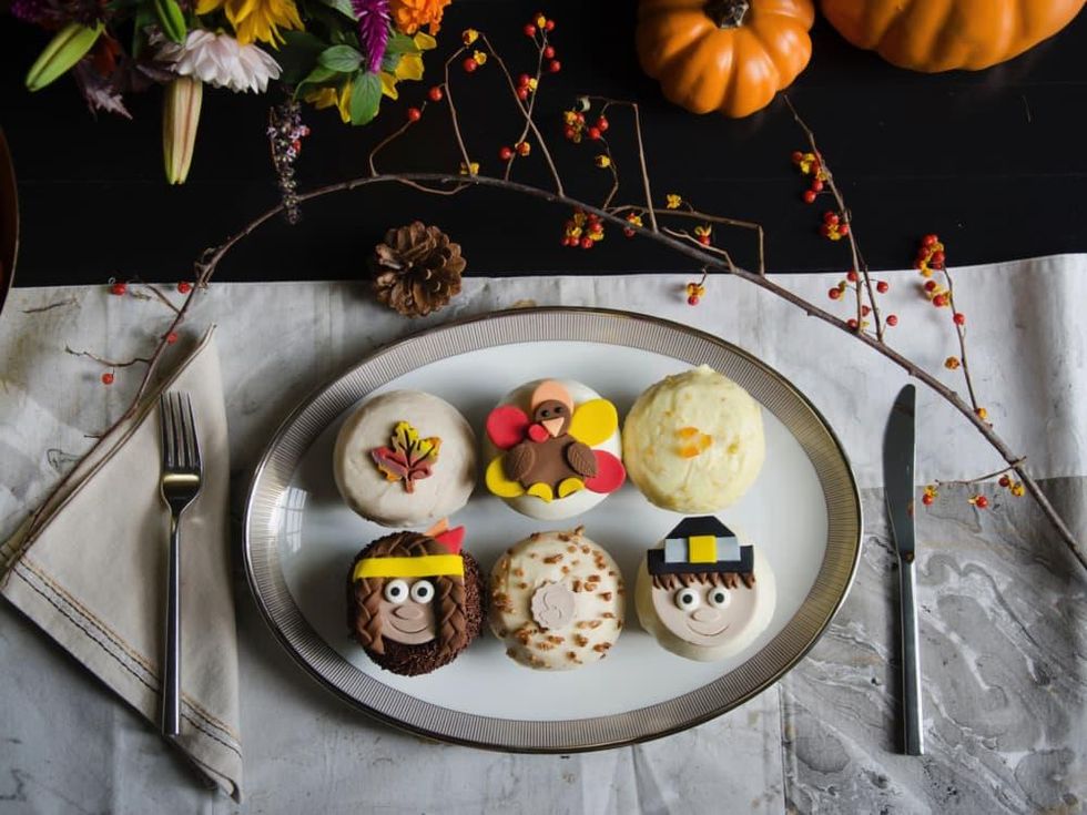Crave Thanksgiving cupcakes