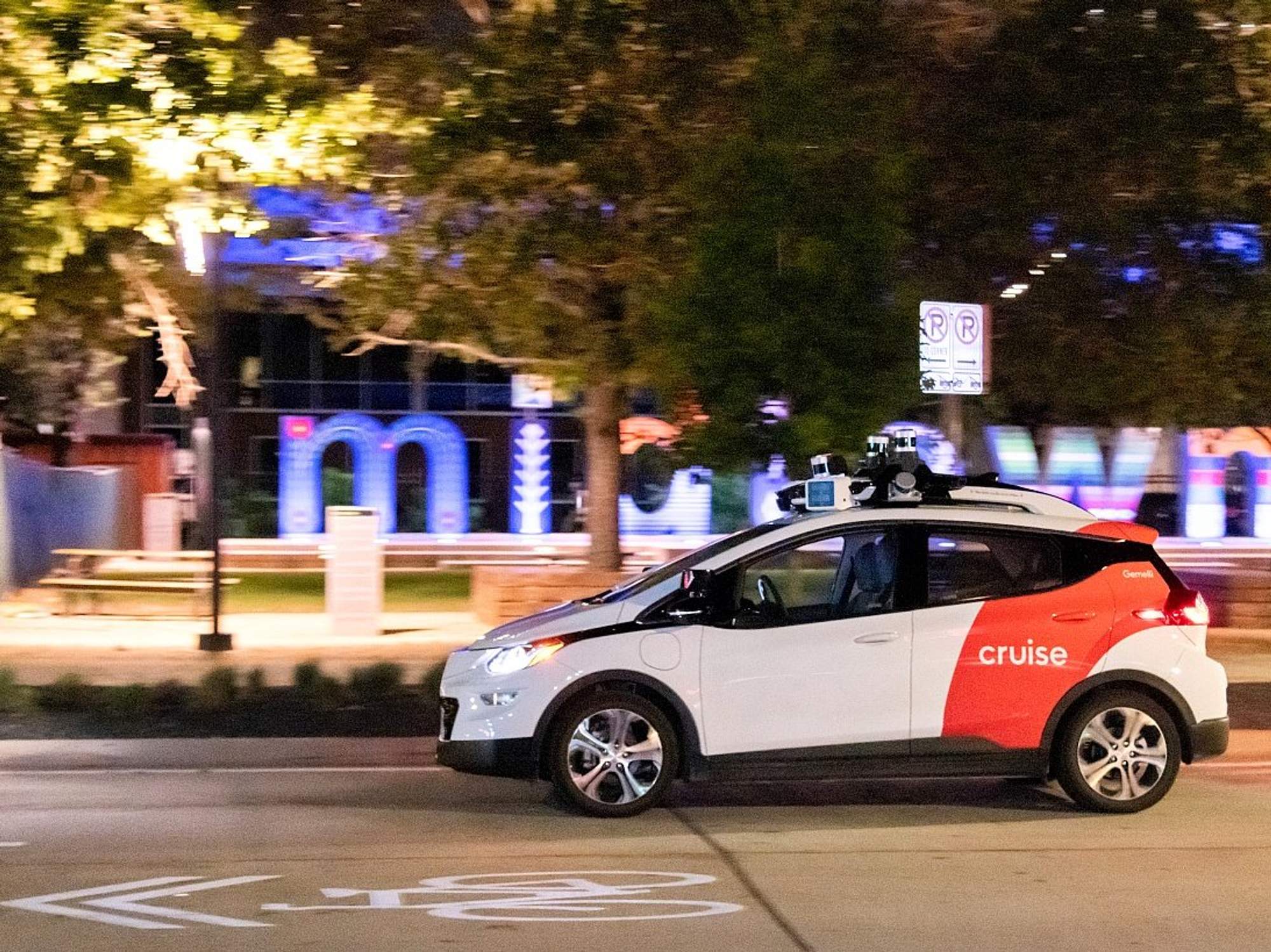 Cruise Remies Cars Self-driving car service Cruise rolls out robotaxi rides in Houston ...