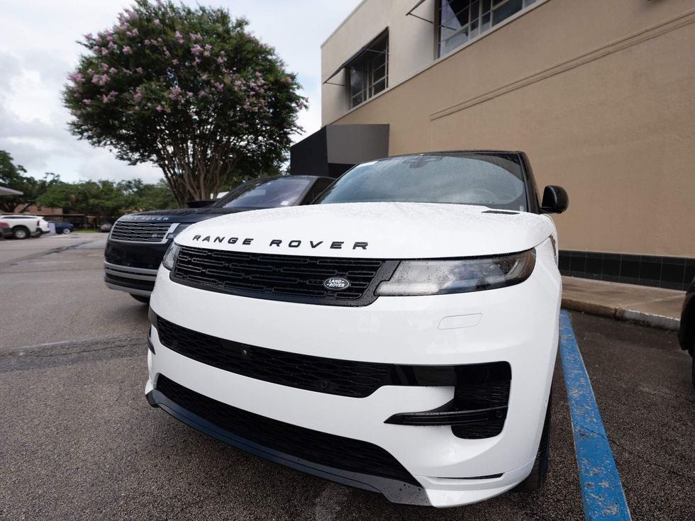 CultureMap Tasting Table Leo's River Oaks Land Rover Central