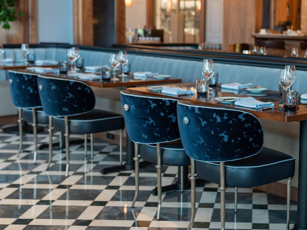 Custom Concepts Furniture & Lighting Chardon