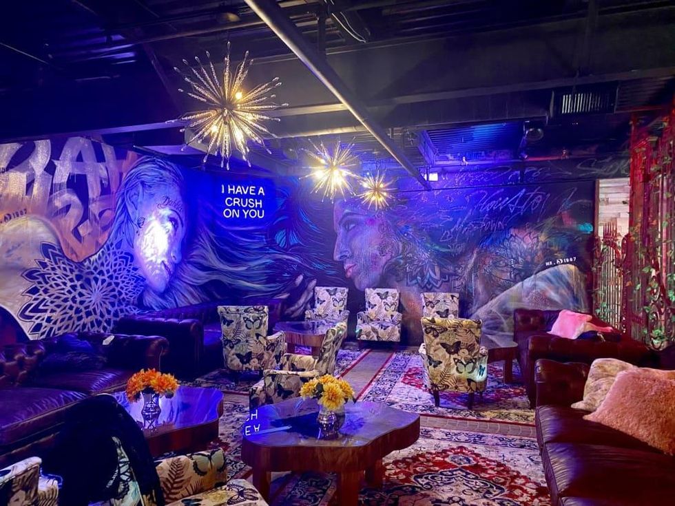 Dahila upstairs lounge