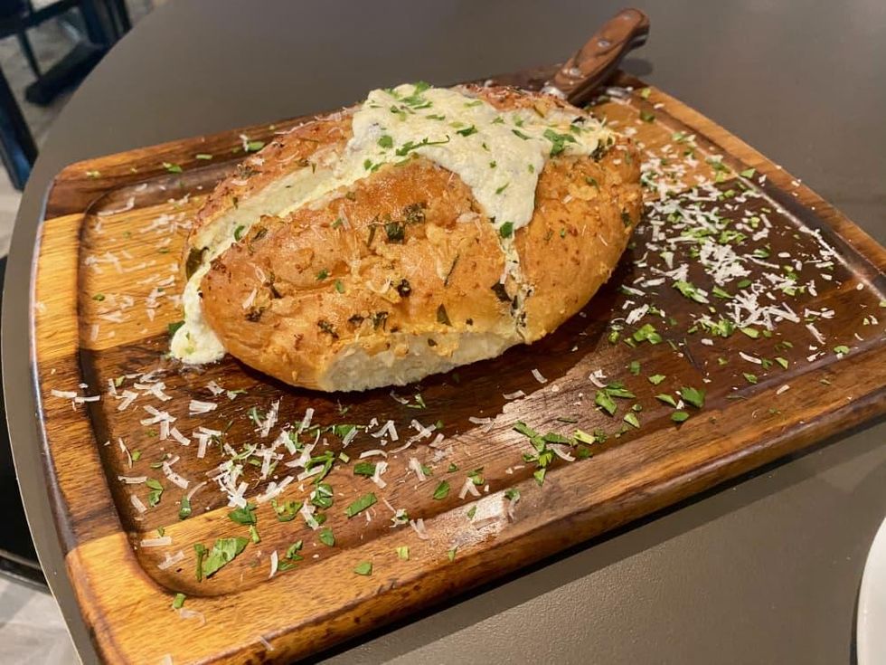 Dak & Bop garlic bread