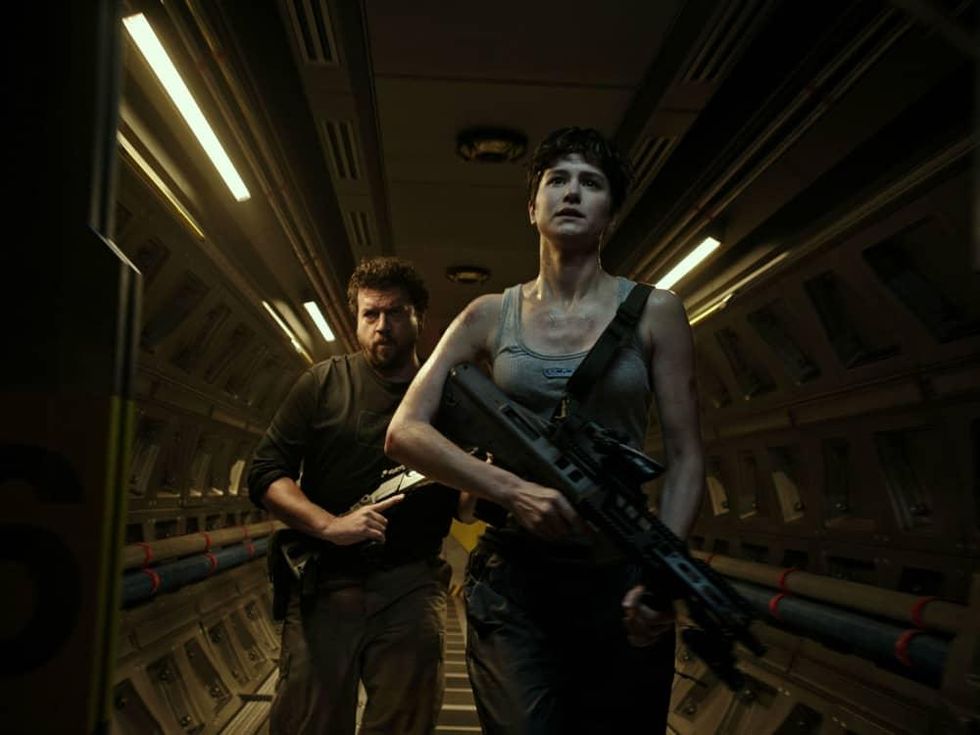 Danny McBride and Katherine Waterston in Alien: Covenant