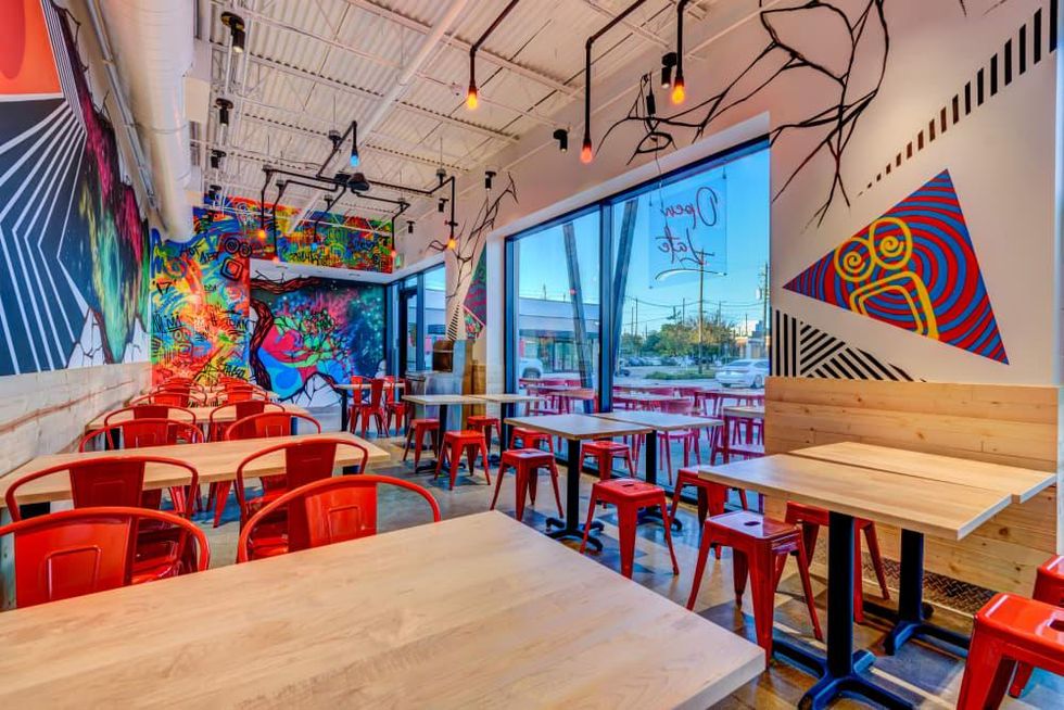 Dave's Hot Chicken Houston Midtown Interior