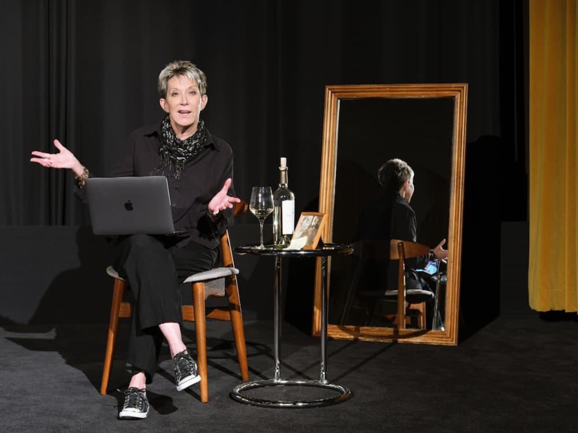 Dayna Steele The Woman in the Mirror MATCH