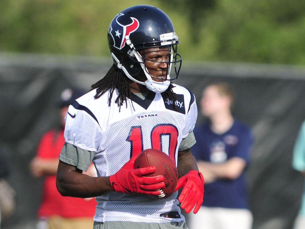 DeAndre Hopkins close Texans
