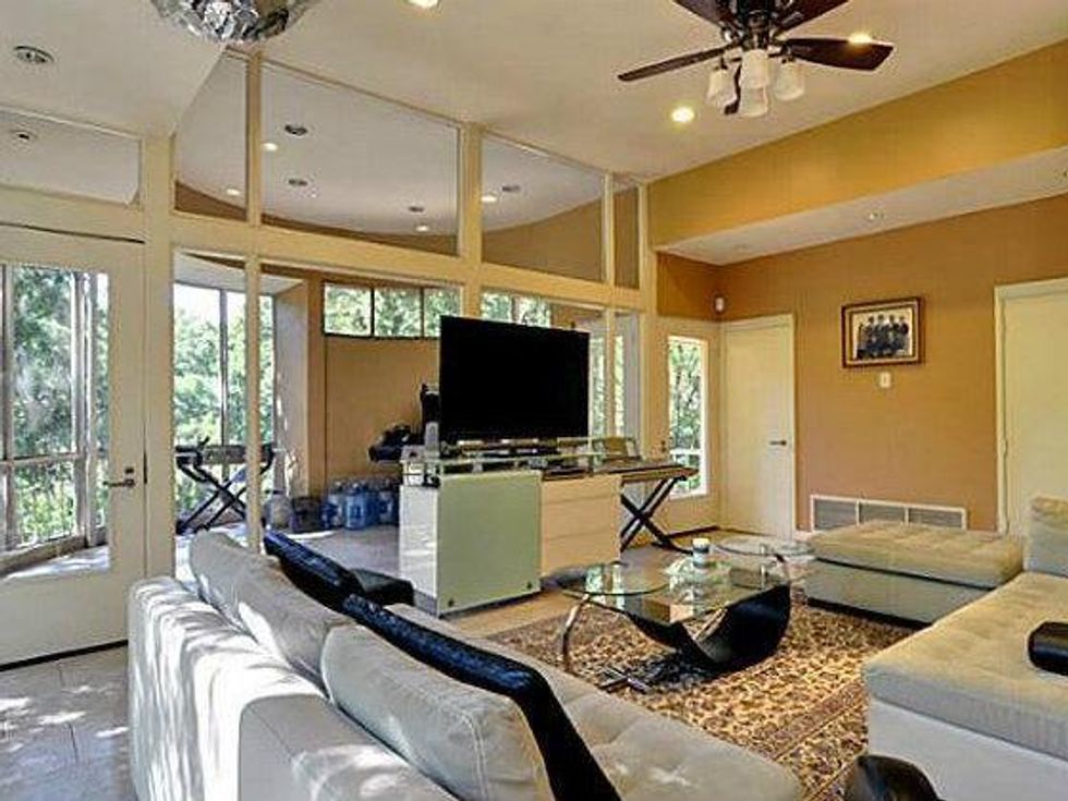 Den at 2429 N. Cooper in Arlington