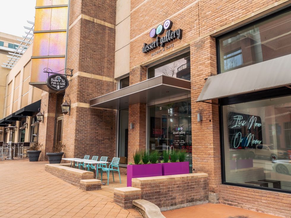 Dessert Gallery Woodlands exteior