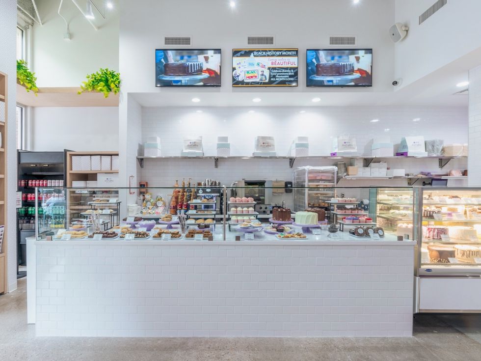 Dessert Gallery Woodlands interior