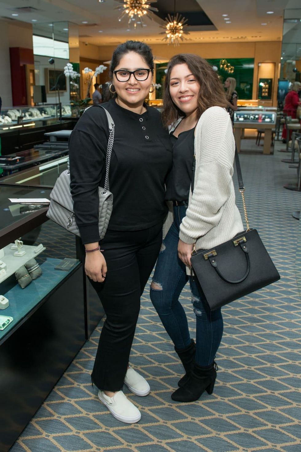 Deutsch Belles and Baubles 2019 Sara Aziz, Nuwal Aldandashi