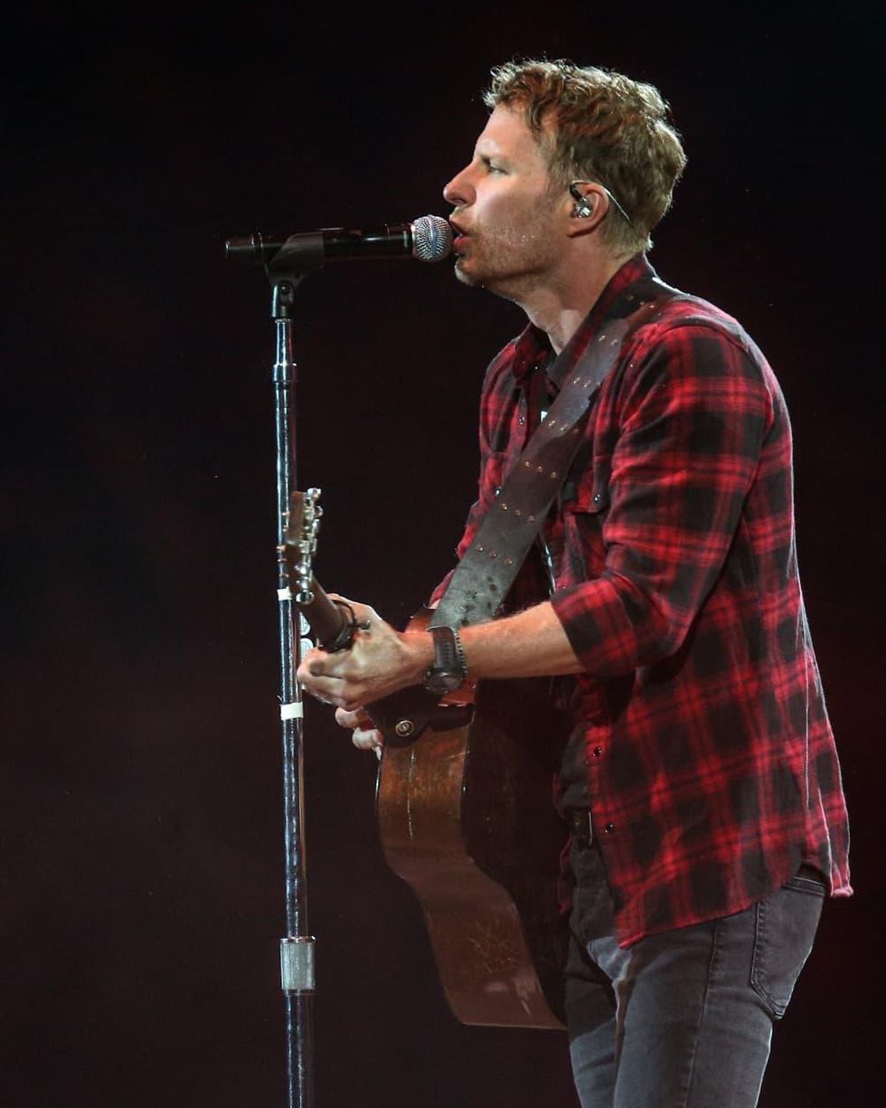 Dierks Bentley at Houston Rodeo 2017