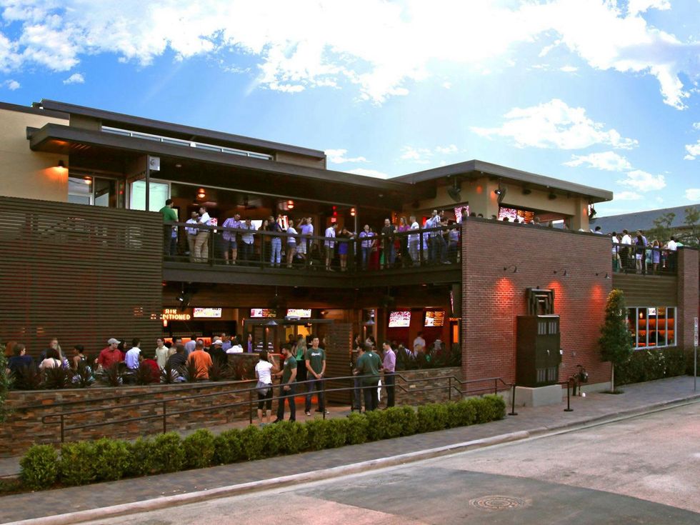 Dogwood bar Houston exterior with crowd