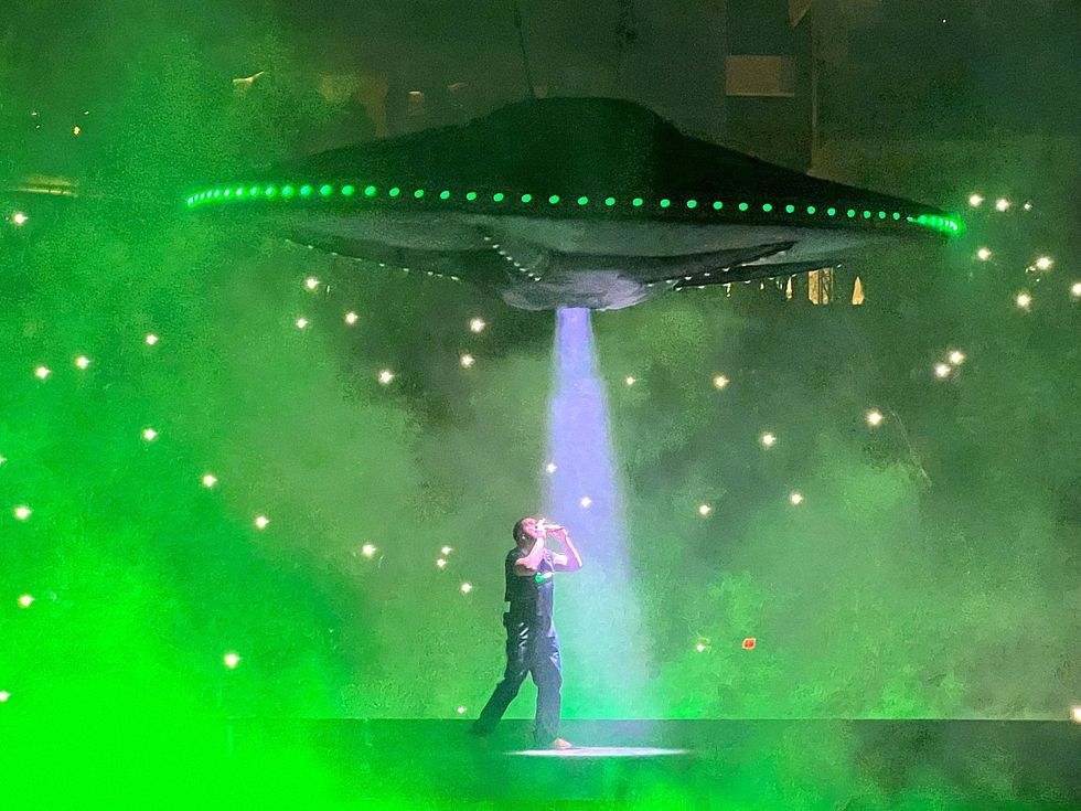 Drake dazzles Houston with Johnny Manziel cameo and H-Town shout-outs ...