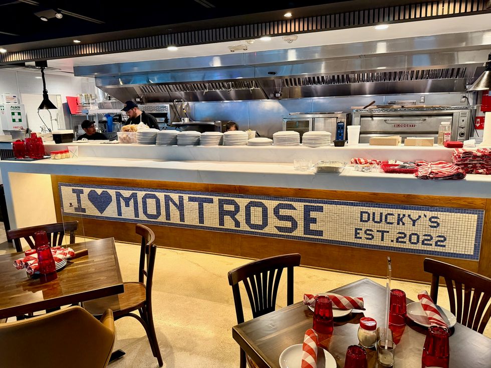 Ducky's Pizza Tavern