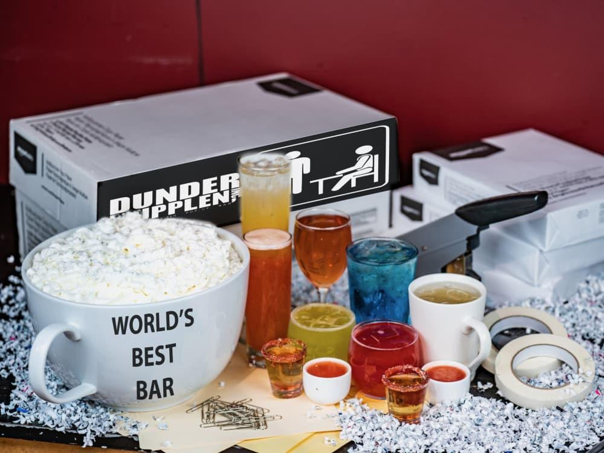 Dunder Mupplen Office pop-up bar cocktails