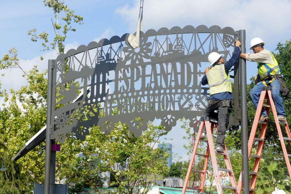 East End Navigation Boulevard esplanade