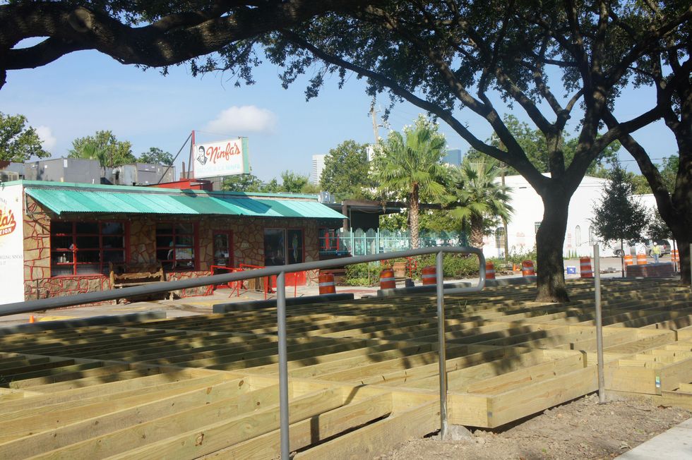 East End Navigation Boulevard esplanade