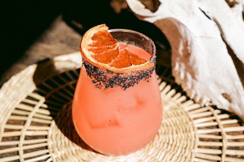 Eight Row Flint east end paloma negra black