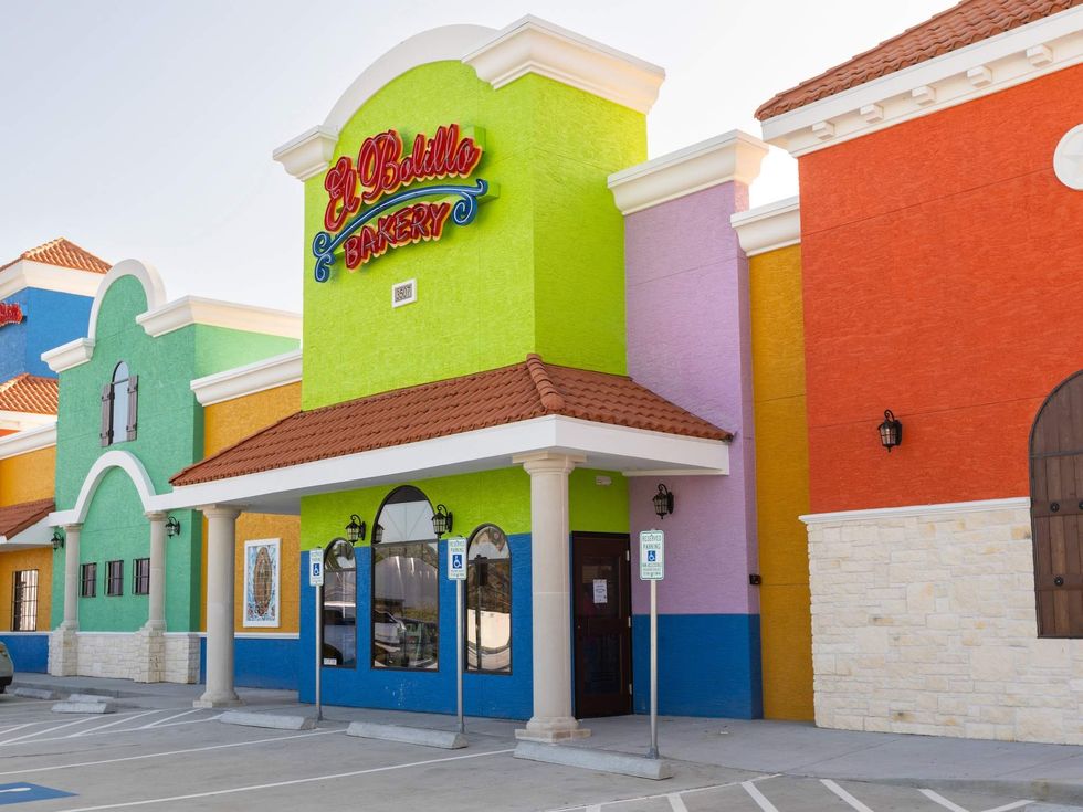 El Bolillo Bakery Fountain View Galleria