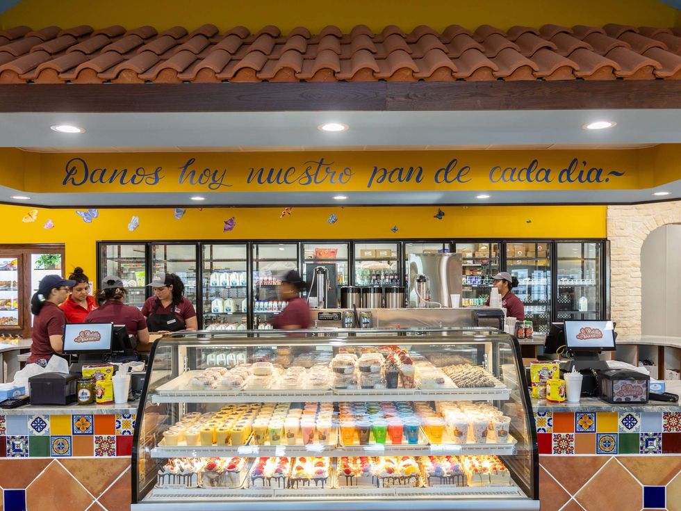 El Bolillo Bakery Fountain View Galleria