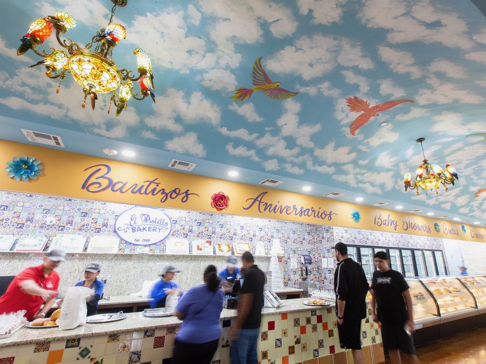 El Bolillo Mission Bend interior