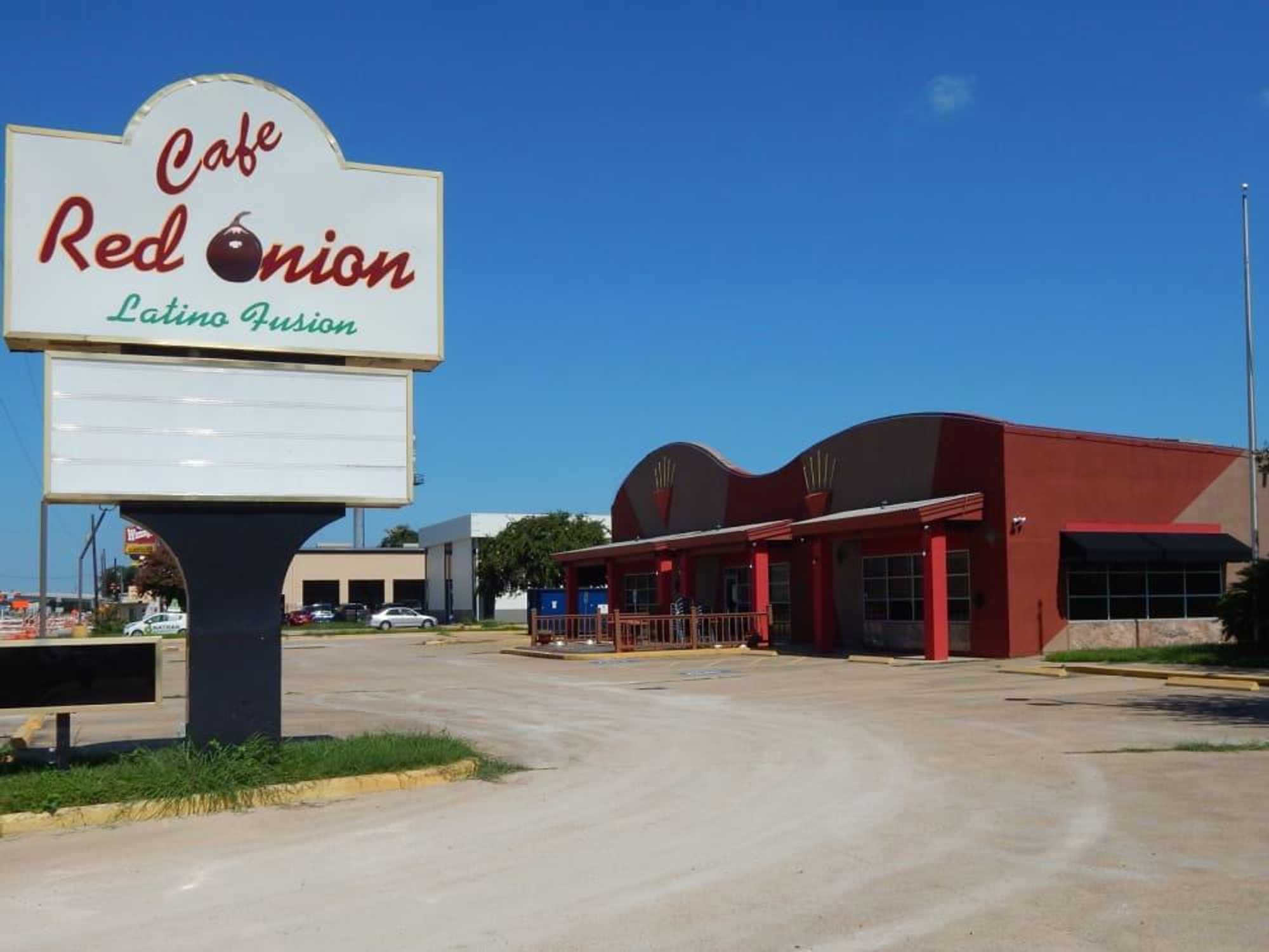 El Tiempo Oak Forest exterior