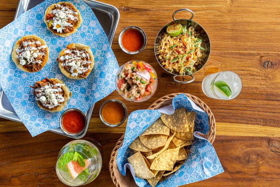 El Venado dining spread