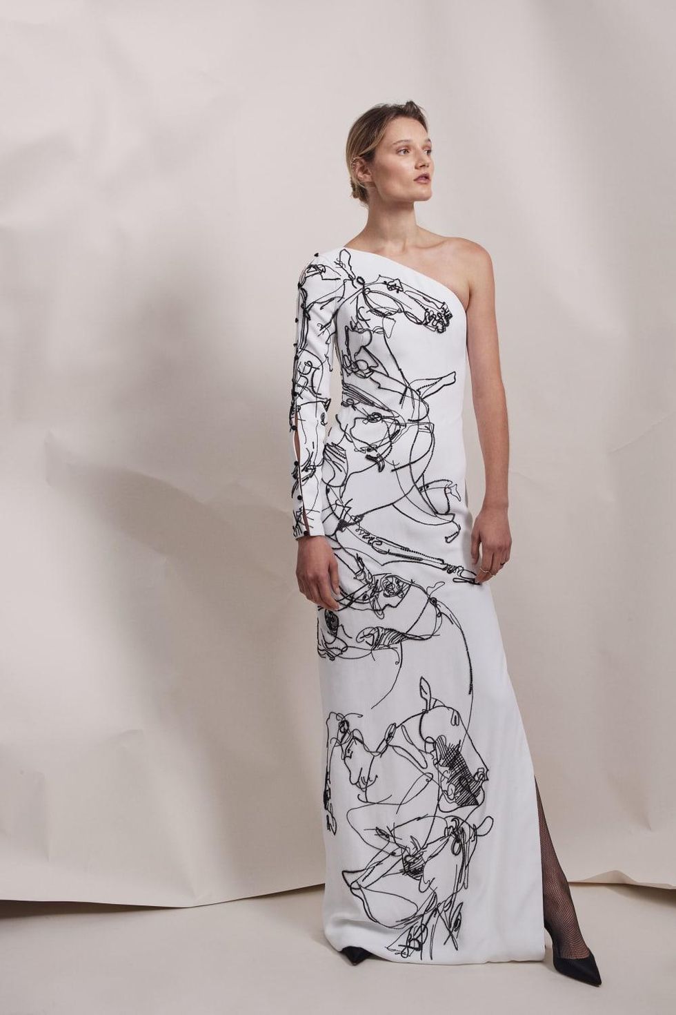 Elizabeth Kennedy spring 2018 gown with horse motif look 27