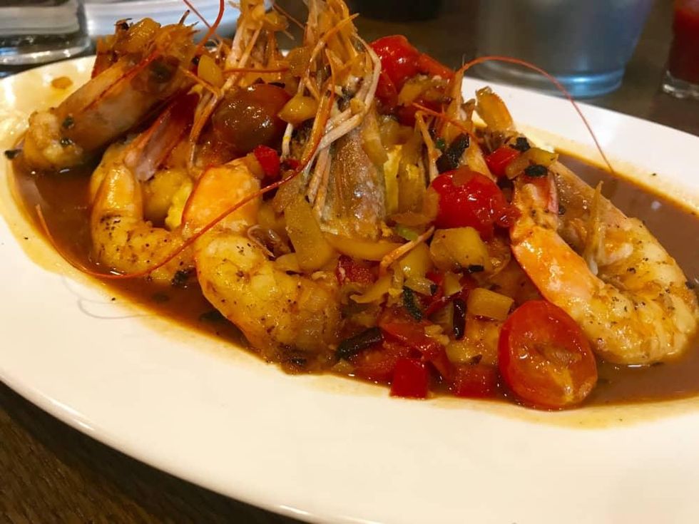 Elliot's Table shrimp and grits