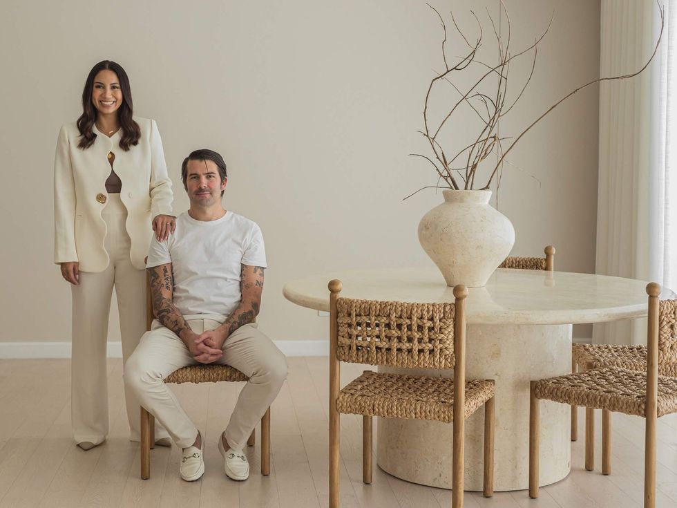 En Gold furniture brand