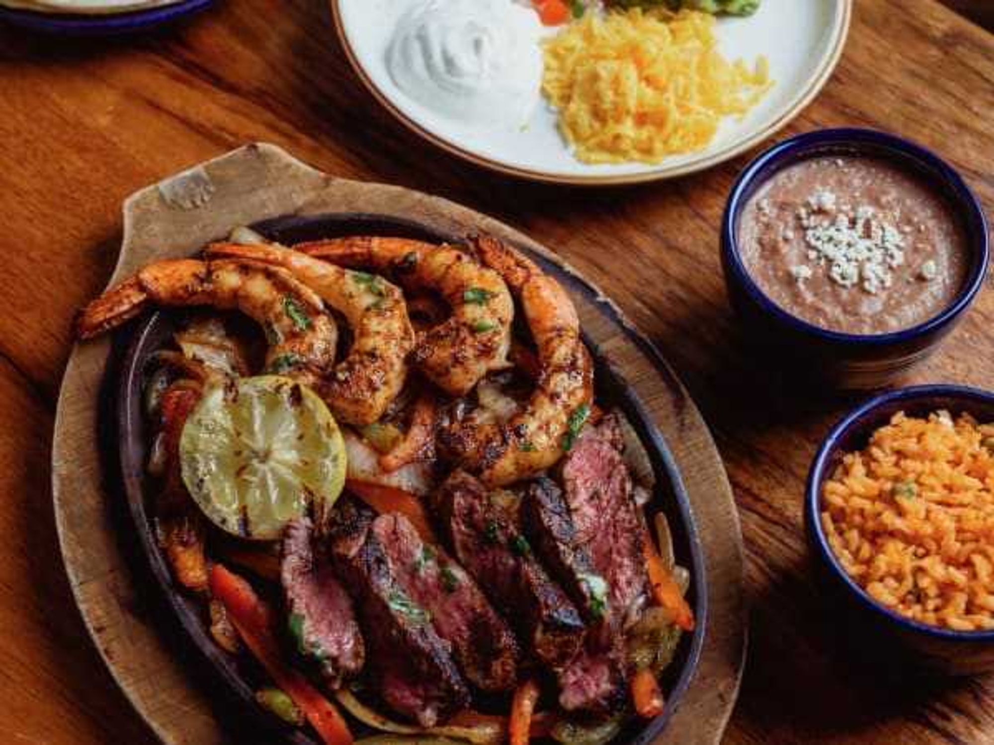 Escalante's fajitas platter