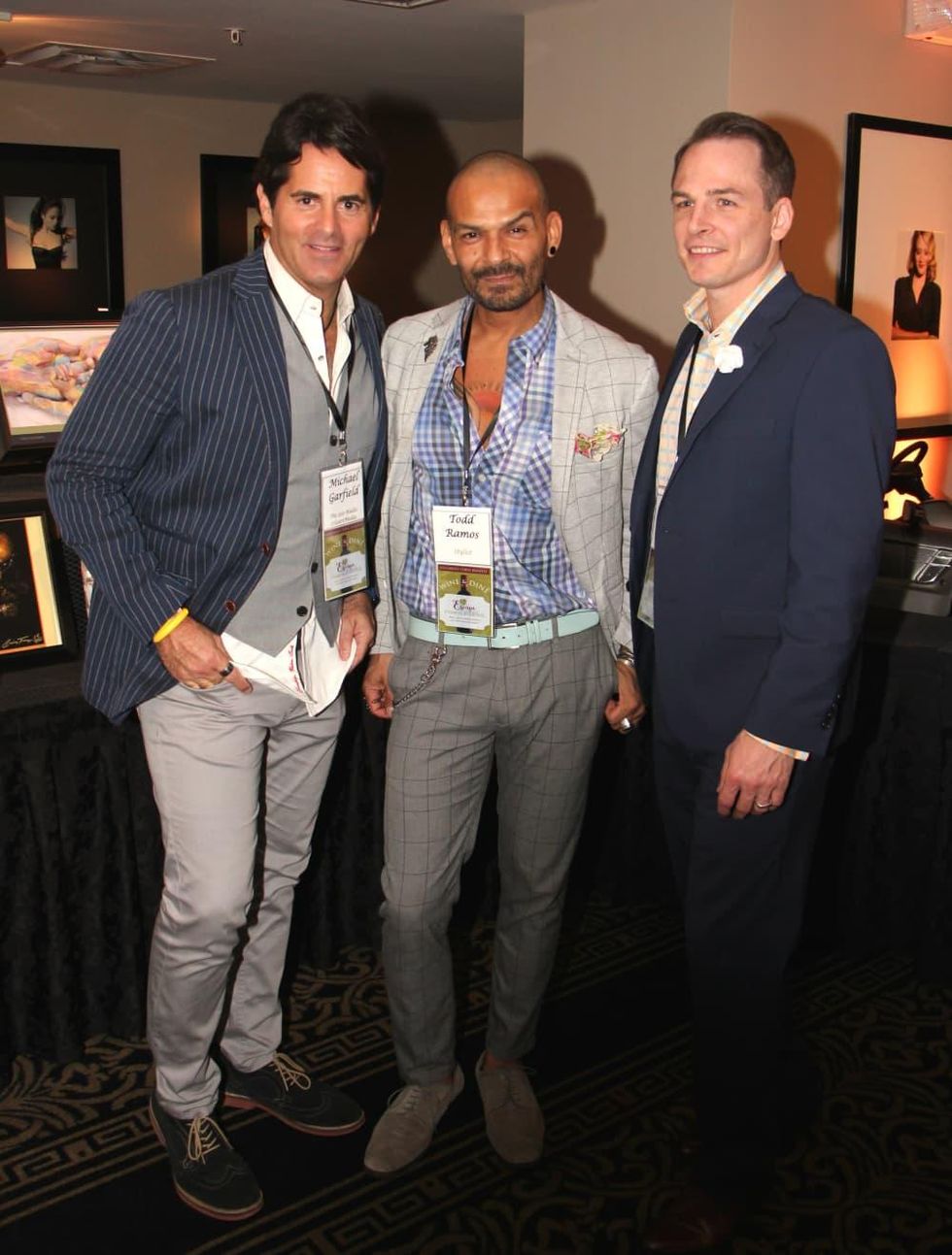 Escape Celebrity Waiters Michael Garfield, Todd Ramos Johnny Bravo