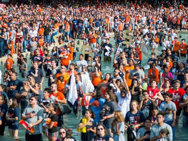 1 million reasons to love the Astros: Orange crush stirs up wild, wonderful  celebration at epic World Series parade - CultureMap Houston