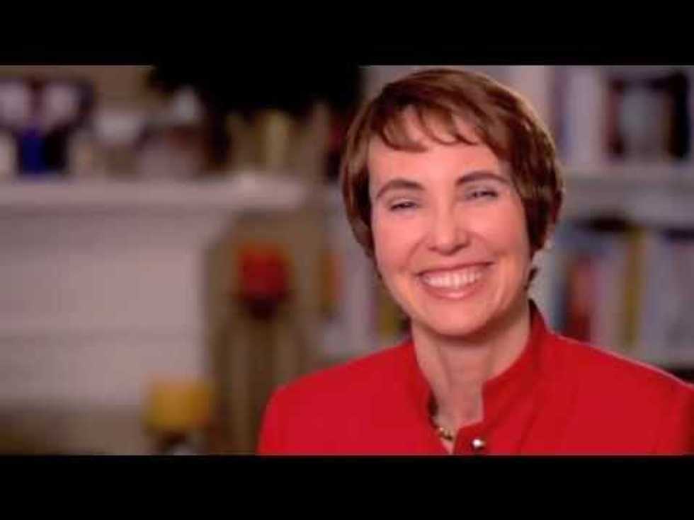 Gabby Giffords steps down to focus on her recovery in new video message