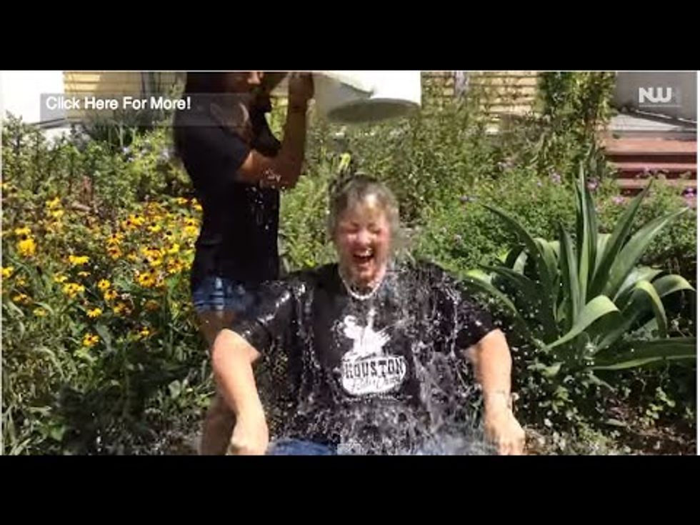 Houston's mayor jumps into the Ice Bucket Challenge, calls out Jadeveon Clowney and zings the Astros