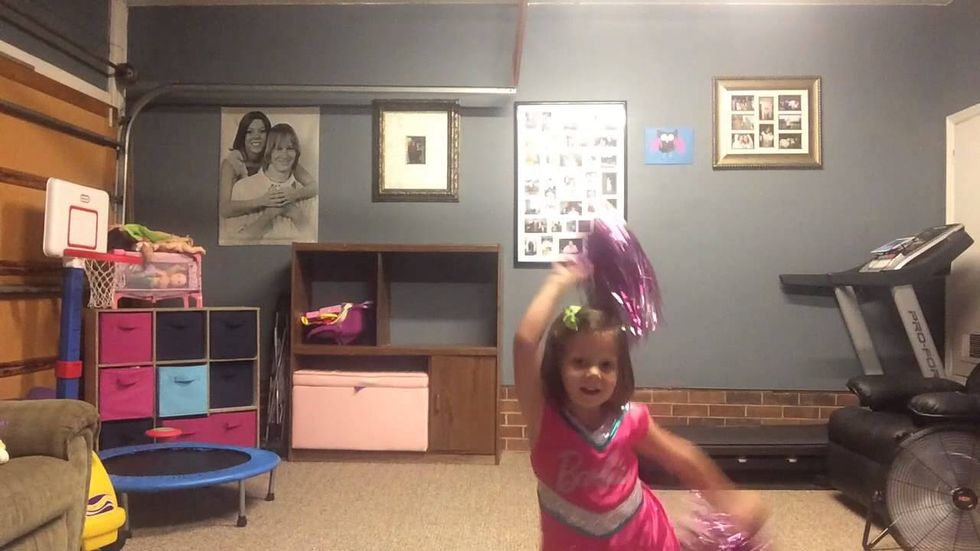 Best "Shake It Off" dance-off, Cookie Monster and Fallon tweet it out, Obama is no Beyoncé