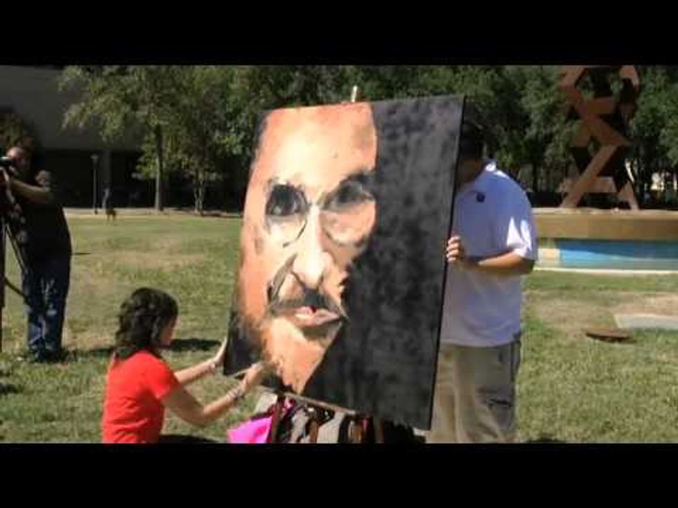 The weirdest Steve Jobs tribute yet? University of Houston students speed paintthe Apple icon in 20 minutes