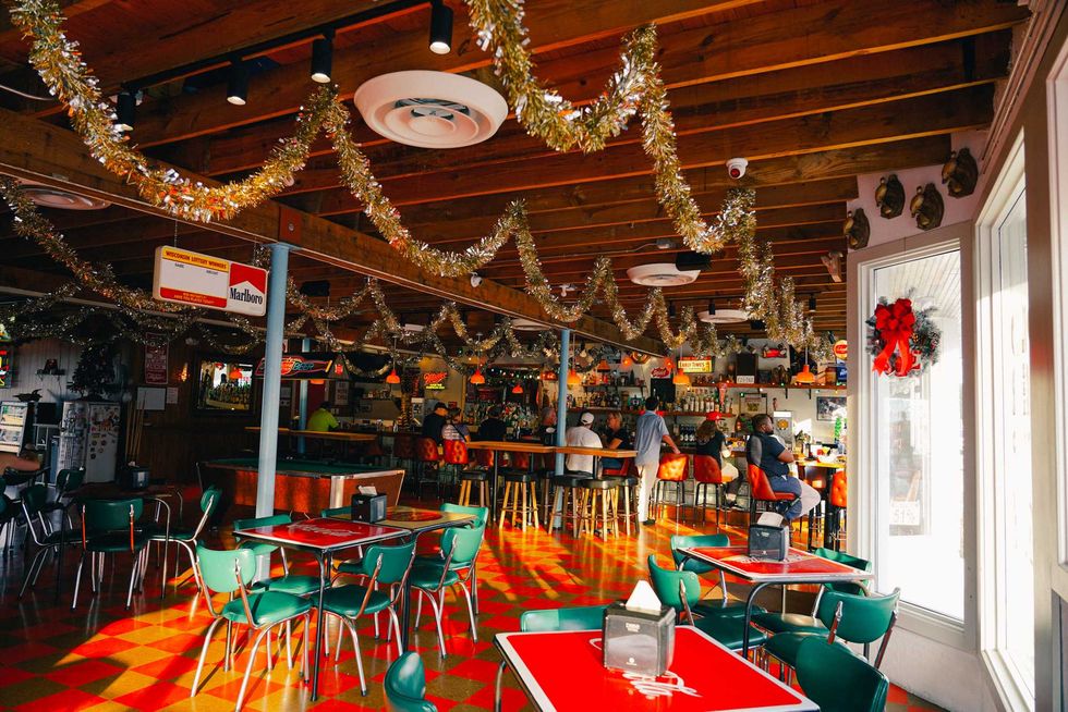 EZ's Liquor Lounge holiday decor