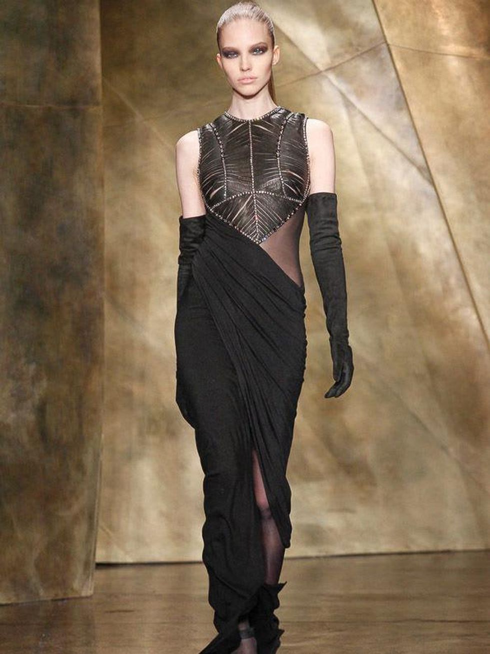 Cape 'n drape: Donna Karan shows her savage, sensual side in collection  that returns to her roots - CultureMap Houston