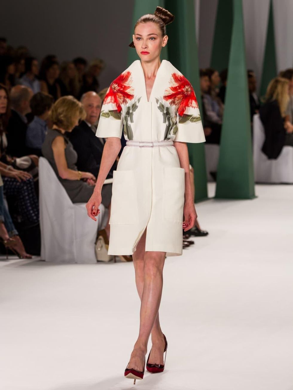 Fashion Week spring 2015 Carolina Herrera floral shoulders
