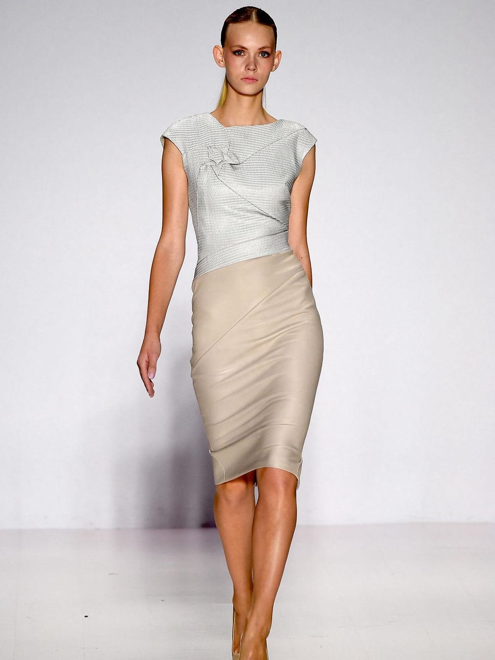 Fashion Week spring 2015 Pamella Roland body-con dress