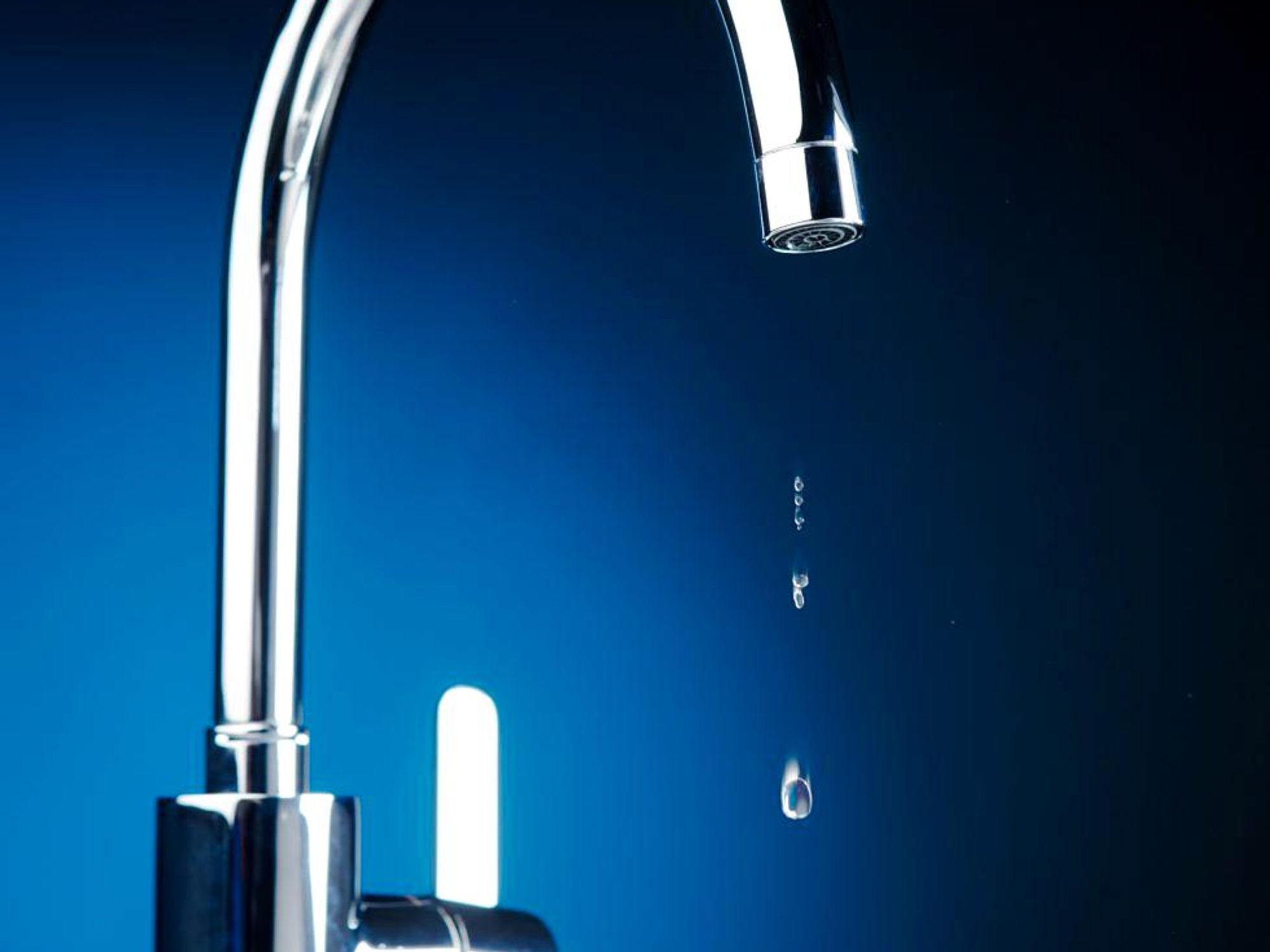 faucet dripping water